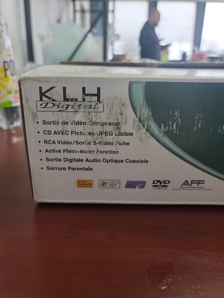 DVD Player KLM Digital KD-1200 with Remote and Cables