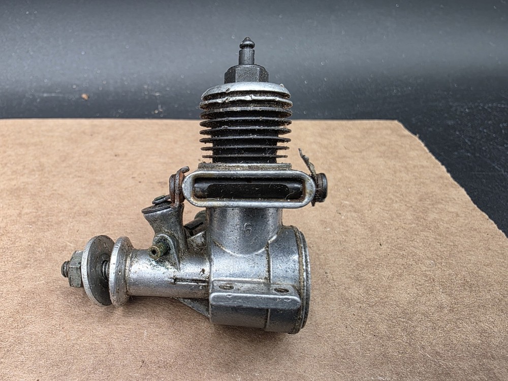 Vintage 1955 Spitfire Jim Walker 065 Plane Motor Model Engine Control Line / FF