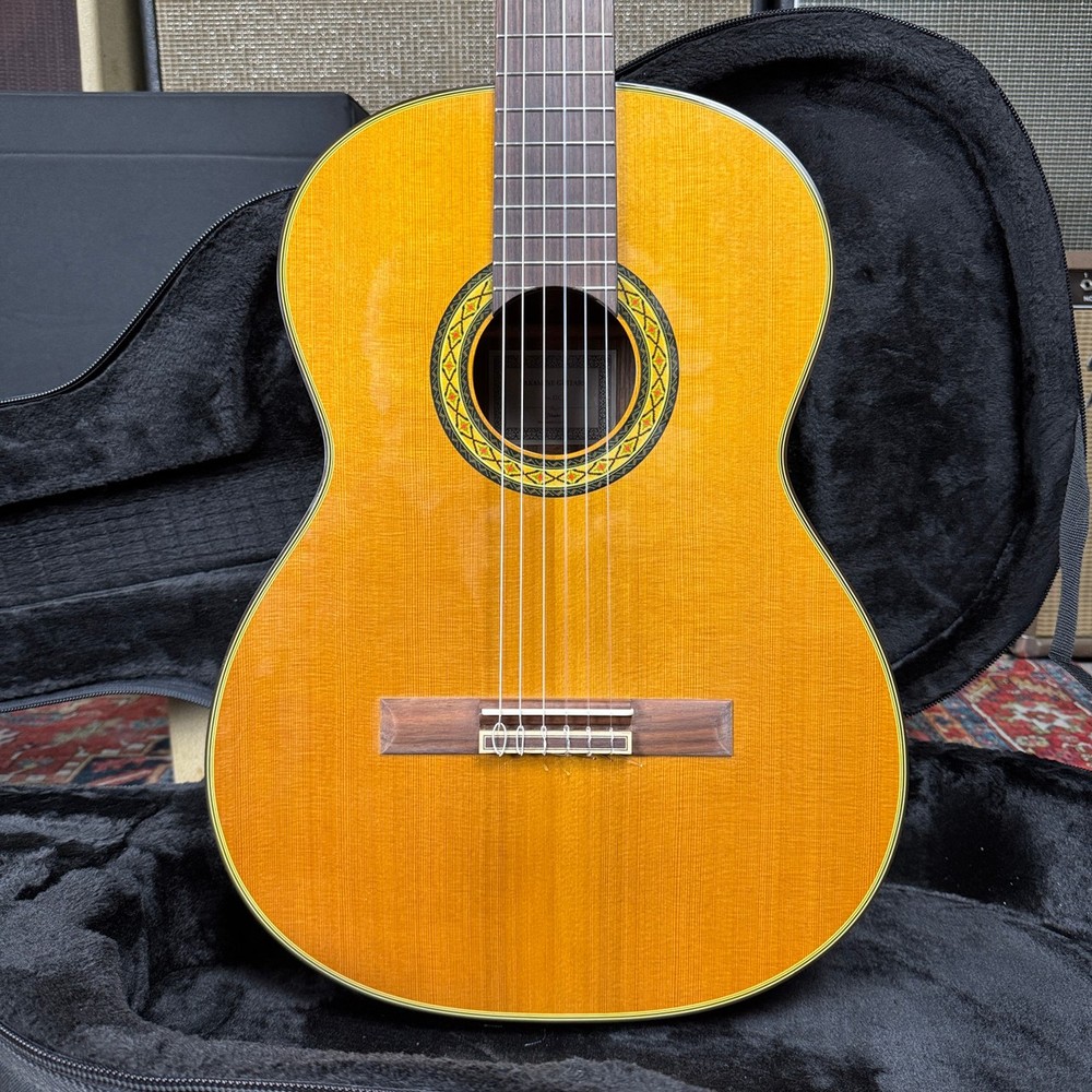 Takamine 32-C Solid Spruce Top Classical Concert - 2018