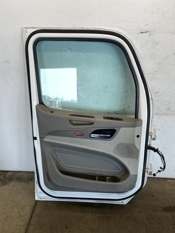 2018 Peterbilt 579 Door (606-14018)
