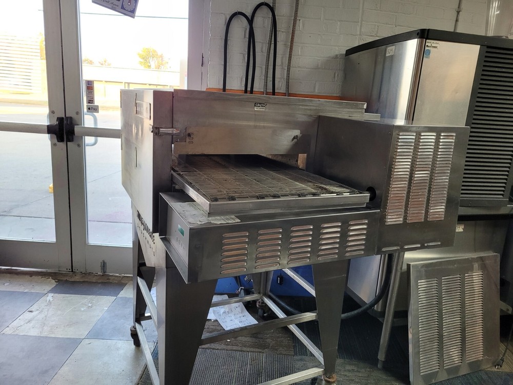 Lincoln 1132-00-U 3 PHASE SINGLE STACK 18" CONVEYOR PIZZA Ovens