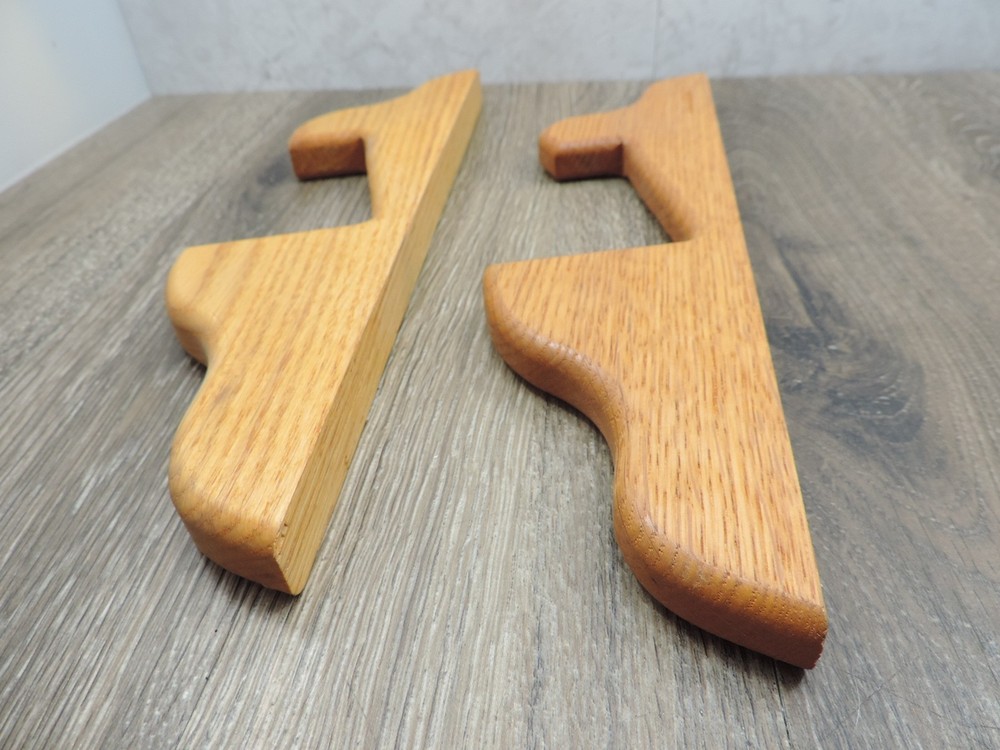 Oak Base Stand Pair for Up to 3.25" Deep Display Cases