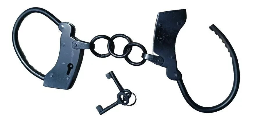 handcuff- with Lock Short Chain Handcuff Black Handcuff Cast Iron Working
