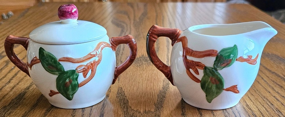 FRANCISCAN APPLE USA - 42 Pieces