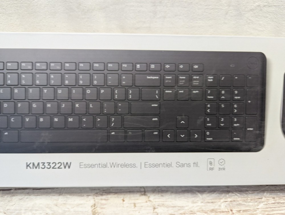 NEW Dell Wireless Keyboard and Mouse KM3322W