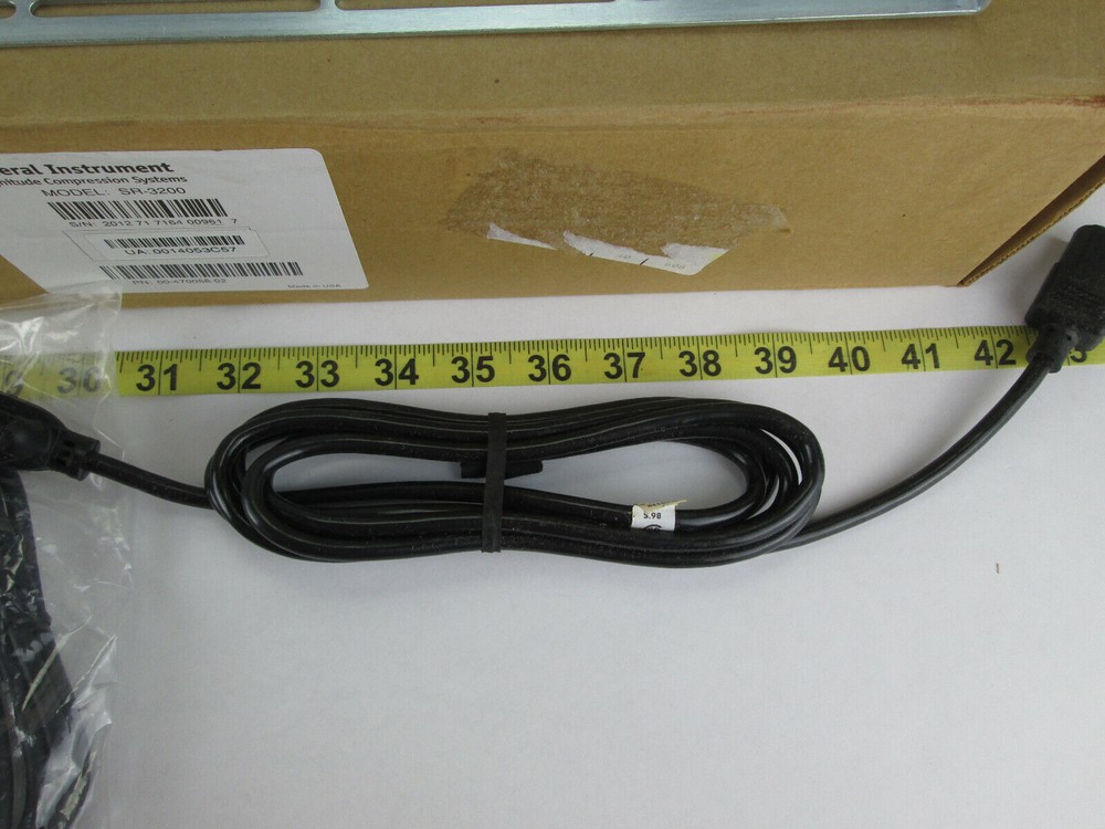 New GI General Instrument Magnitude SR-3200 Commercial Receiver Decoder w Manual