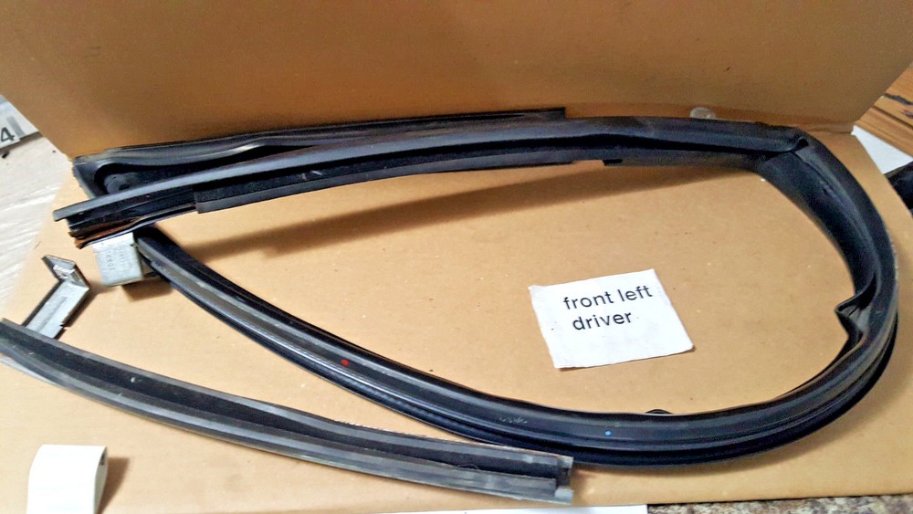 gm chervolet 2000-2005 impala driver window RUN CHANNEL left 10364677 oem d38