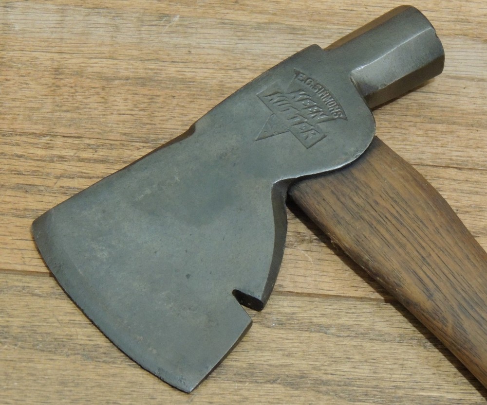 EMBOSSED E. C. SIMMONS KEEN KUTTER HALF HATCHET-ANTIQUE HAND TOOL-AXE