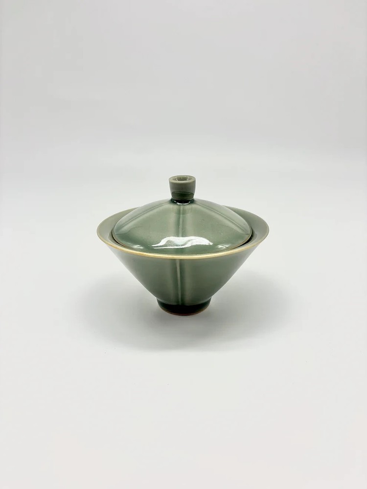 Plum Green Five Elements Covered Bowl