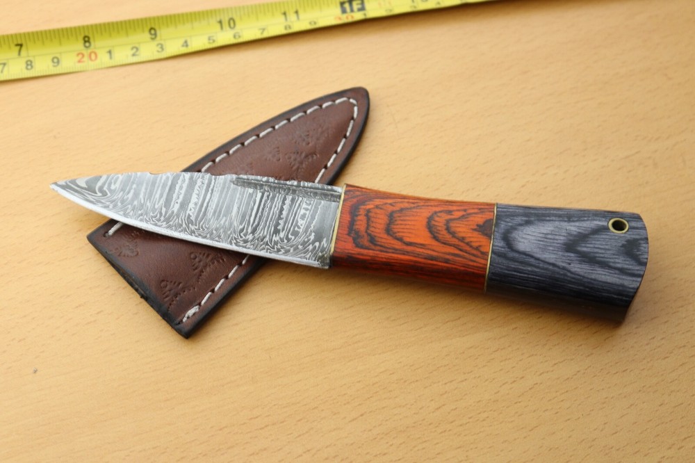 8 inches Celtic Scottish Dirk SGIAN DUBH DAGGER Bone Handle Knife.