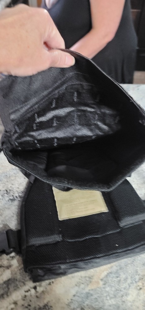 KDH Defense Systems Body Armor Plate Carrier (Second Chance Vest) (size Medium)