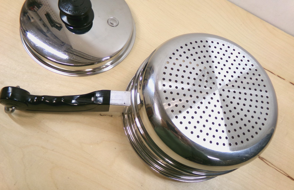 Salad Master 8" Steamer Insert Strainer Pan with Handle & Vapor Lid Set