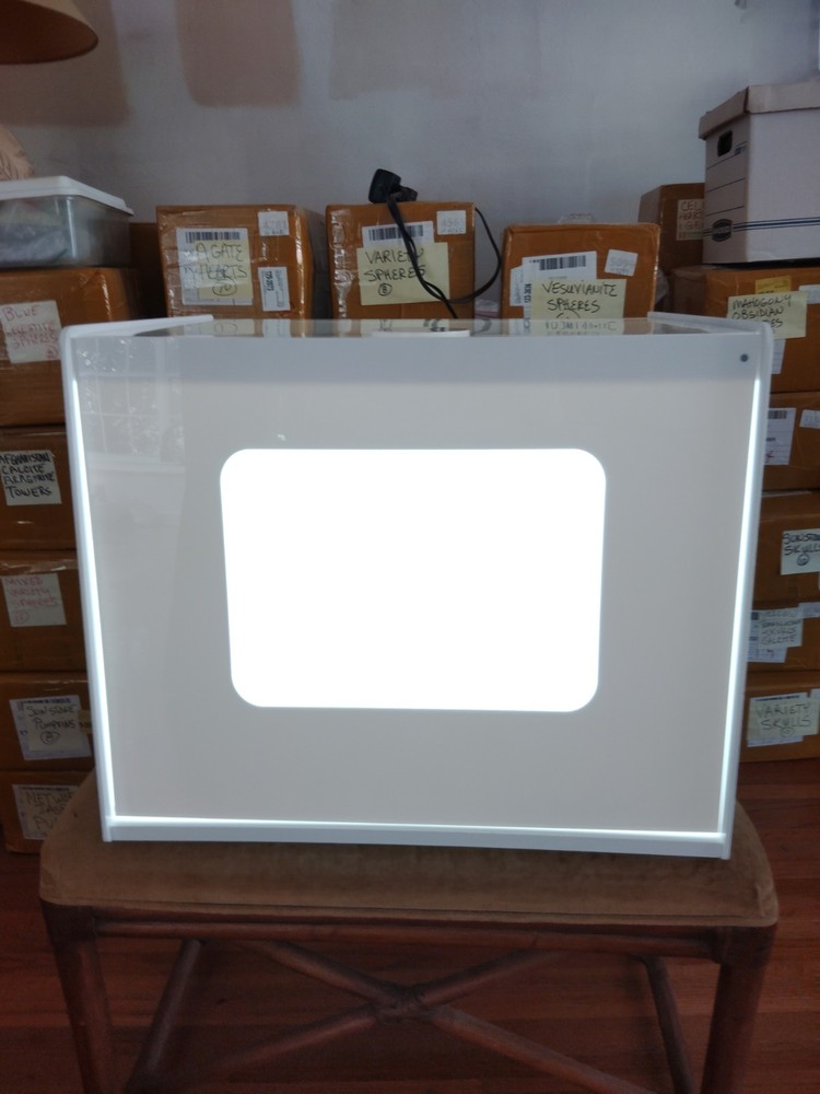 LIGHTED Display Case for Jewelry/Crystals Photography