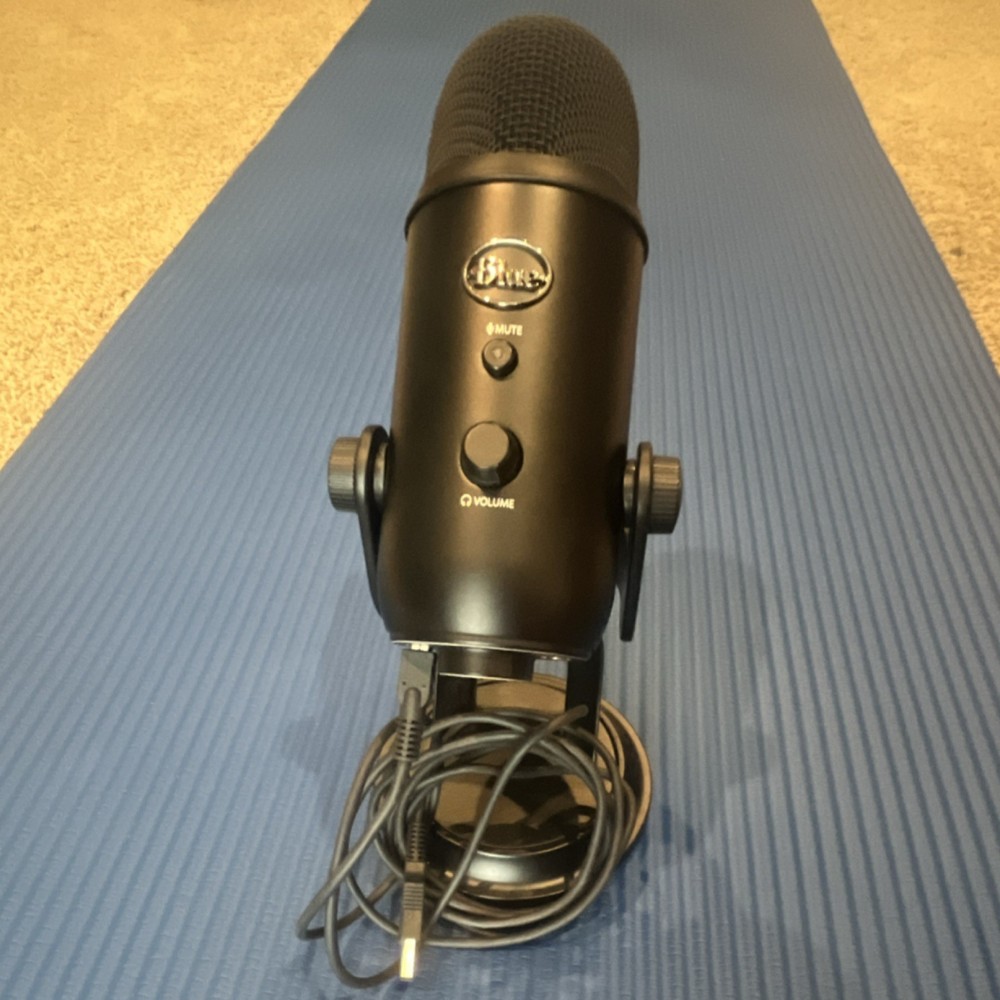 Blue Yeti USB Condenser Microphone Black with Mute Switch & Adjustable Stand