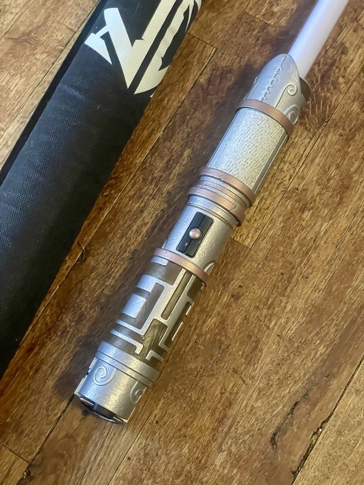 STAR WARS Savi’s Workshop Disney Lightsaber (ELEMENTAL NATURE) Blade + Case
