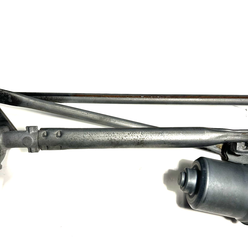 2005-2009 Ford Mustang Front Windshield Wiper Motor Arm Linkage Assembly