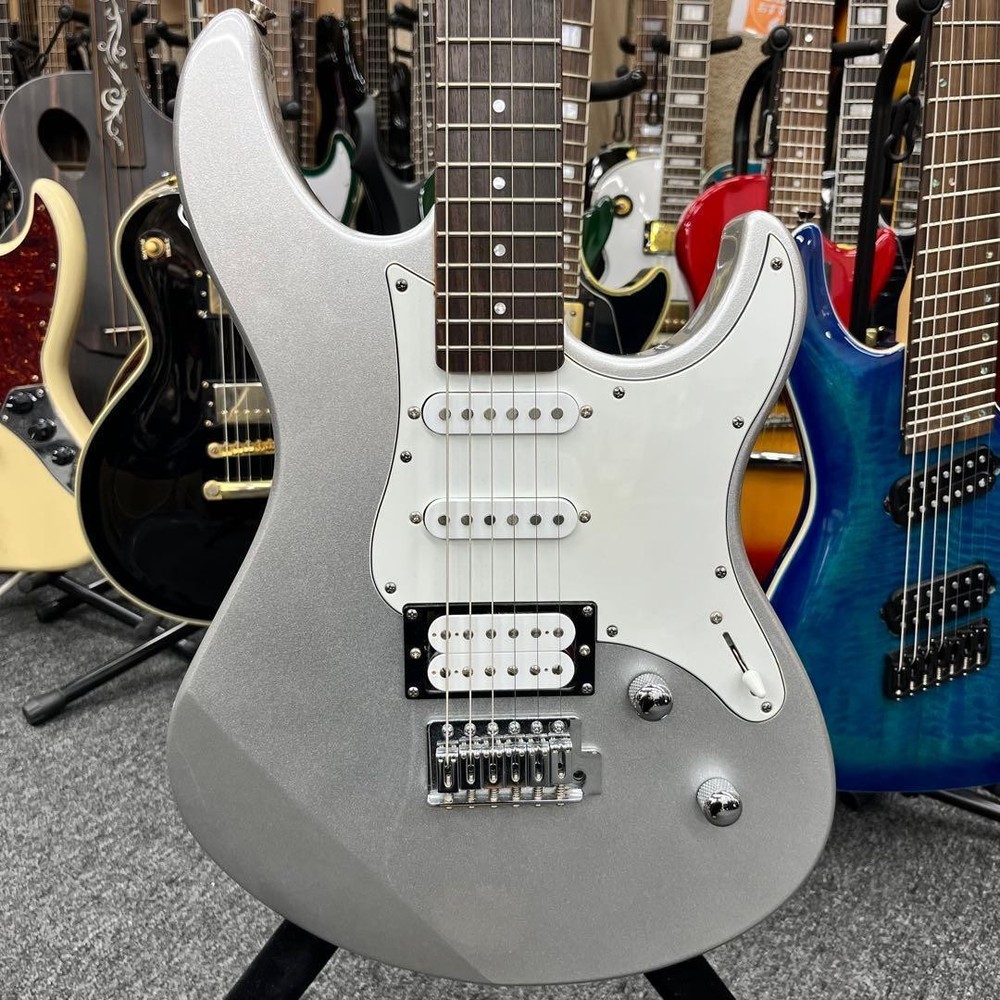 YAMAHA PAC112V Silver with Coil Tap