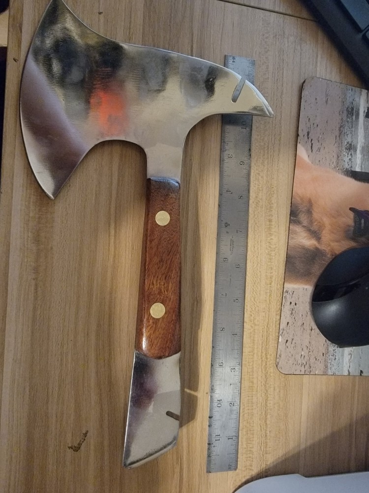 Hatchet ax/knife