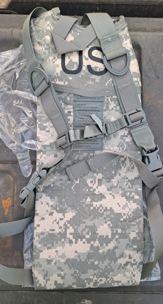 MOLE II Hydration Pack Backpack, Carrier and Bladder