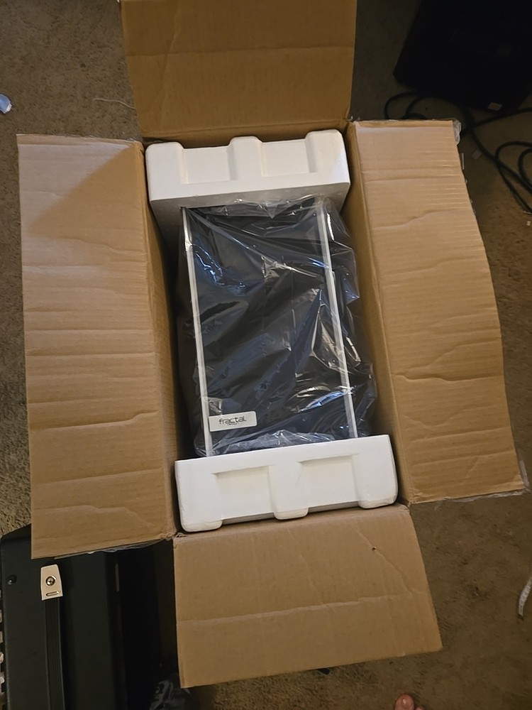 Fractal Design Meshify C White Tempered Glass Computer Case Open Box Never Used.