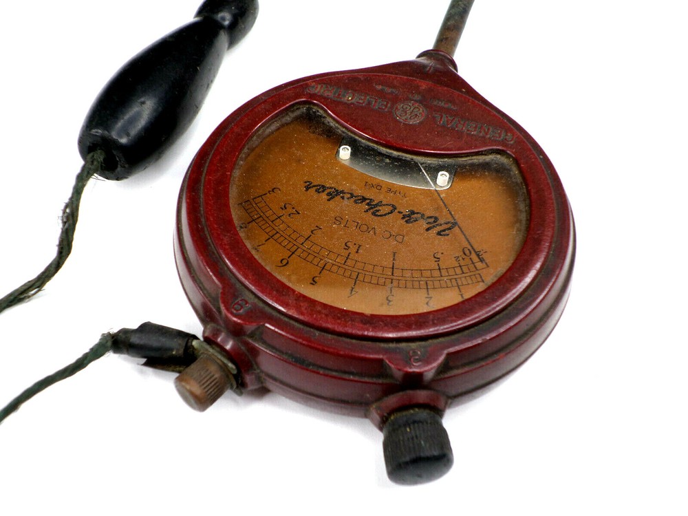 GE Volt Checker Type DX-1 (9V RANGE NOT WORKING) RARE Voltmeter Dk Red Bakelite