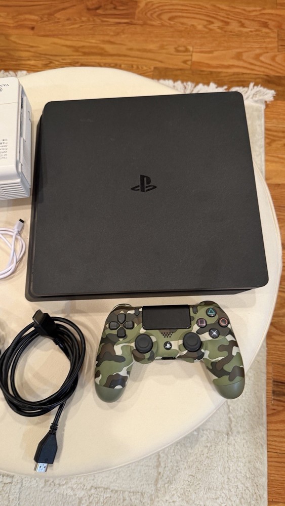 Sony PlayStation 4 Slim 500gb Bundle VANKYO Projector Controller Cables