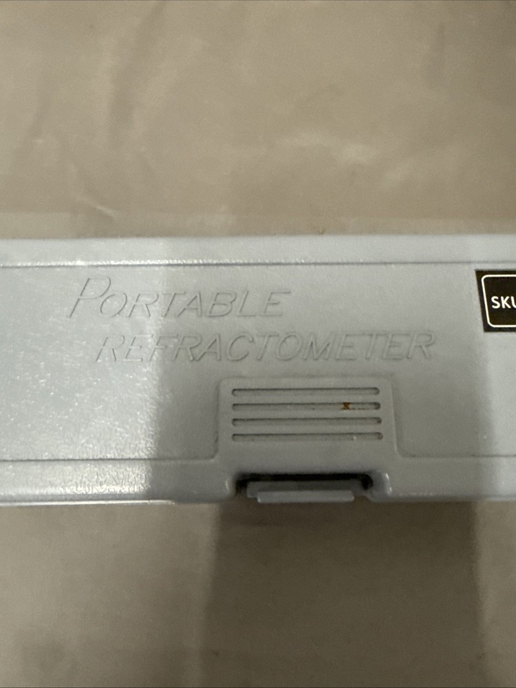 Portable Refractometer with Accessories & Case