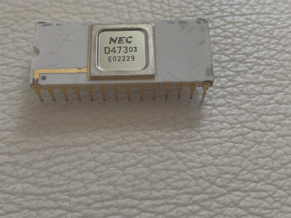 2 Pieces UPD473-03 "Original" NEC 28P DIP IC
