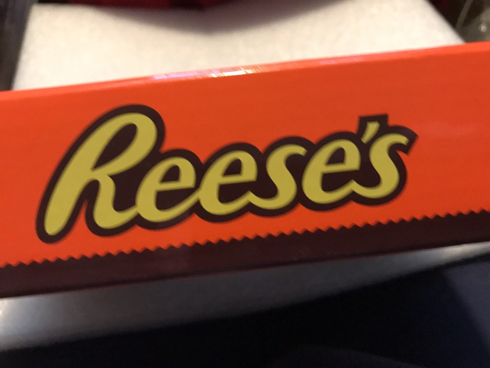 Reese's Peanut Butter Cup Chocolate Pool Float Inflatable 5 Feet Long🎠🍭🍬💎