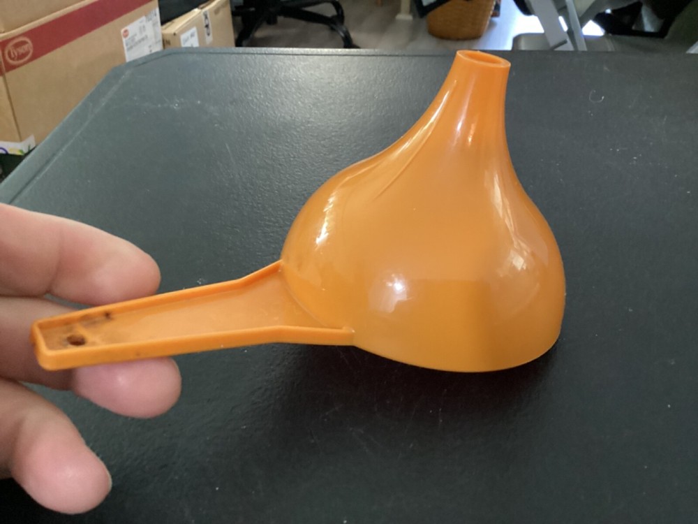 Tupperware Funnel #1227-12