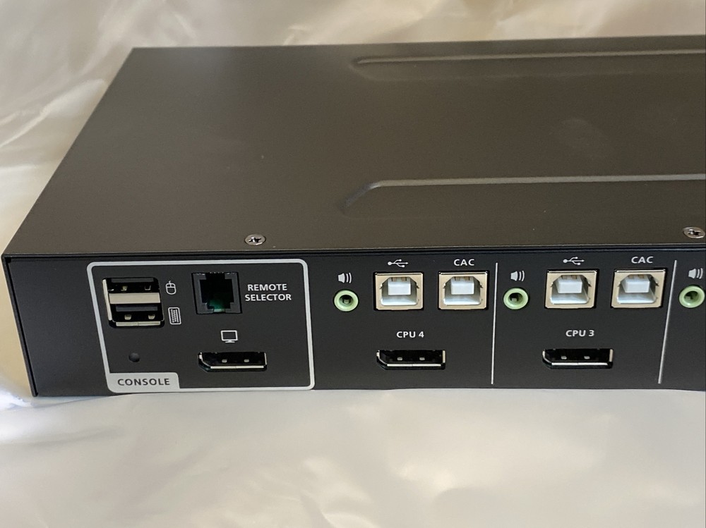 IOGEAR 4-Port Single View DisplayPort Secure KVM Switch w/Audio and CAC Support