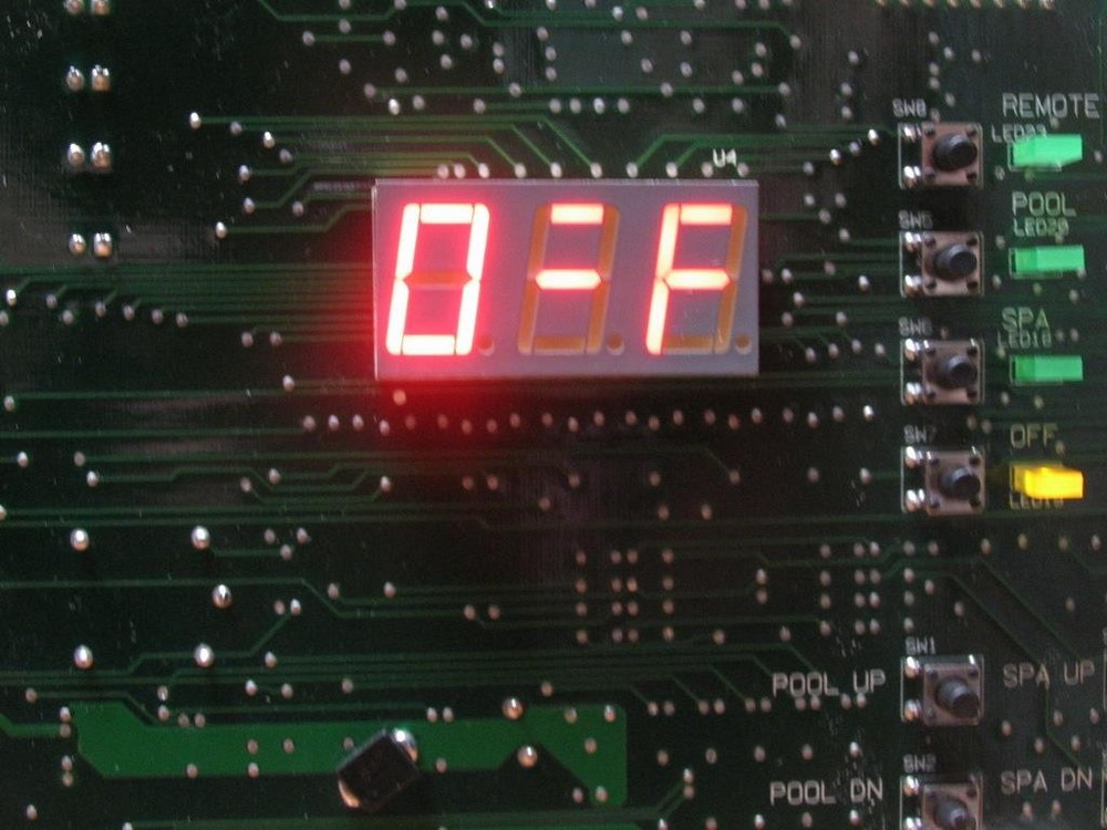 PENTAIR 472100 Digital Display Temperature Controller Circuit Board