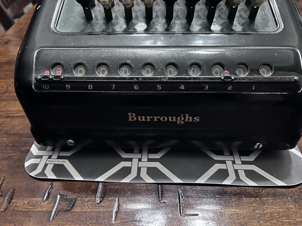 Burroughs Adding Machine/Calculator Antique no missing or broken keys, working