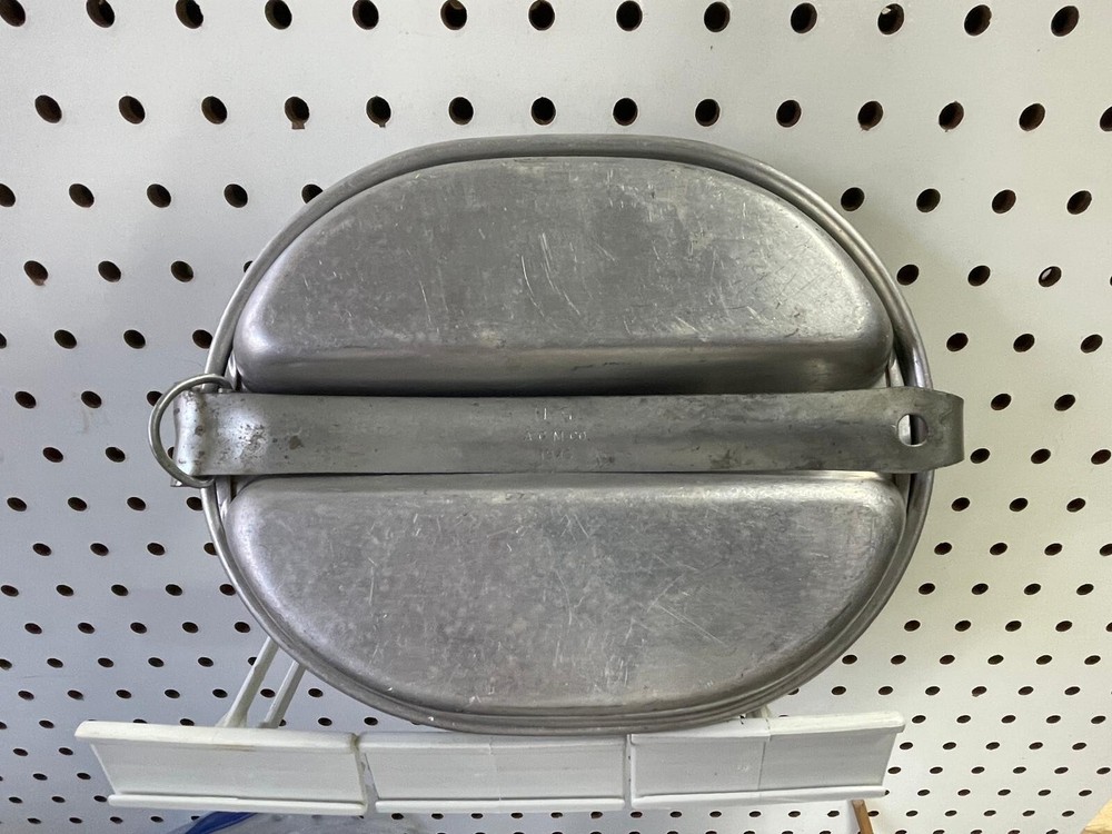 1945 US Mess Kit Outer