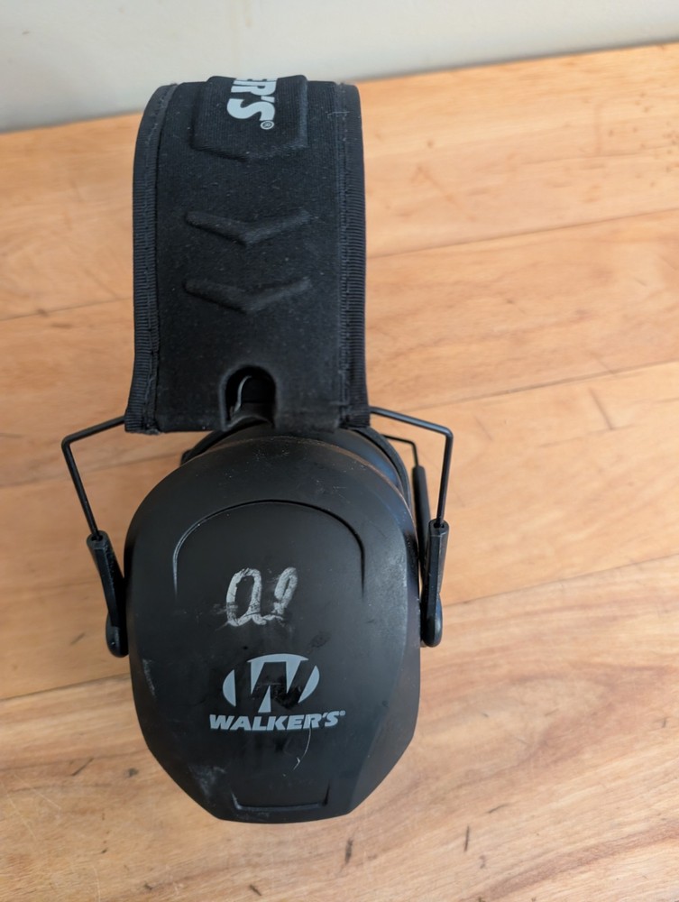 Walker's Razor hearing protection earmuffs
