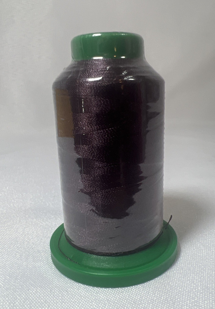 Isacord Embroidery Thread - Maroon 2336 - 1000m 40wt
