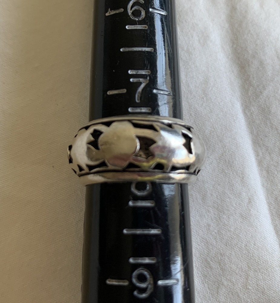 SILVER DOMED SHADOWBOX CUTOUT BAND RING ~ size 7.5