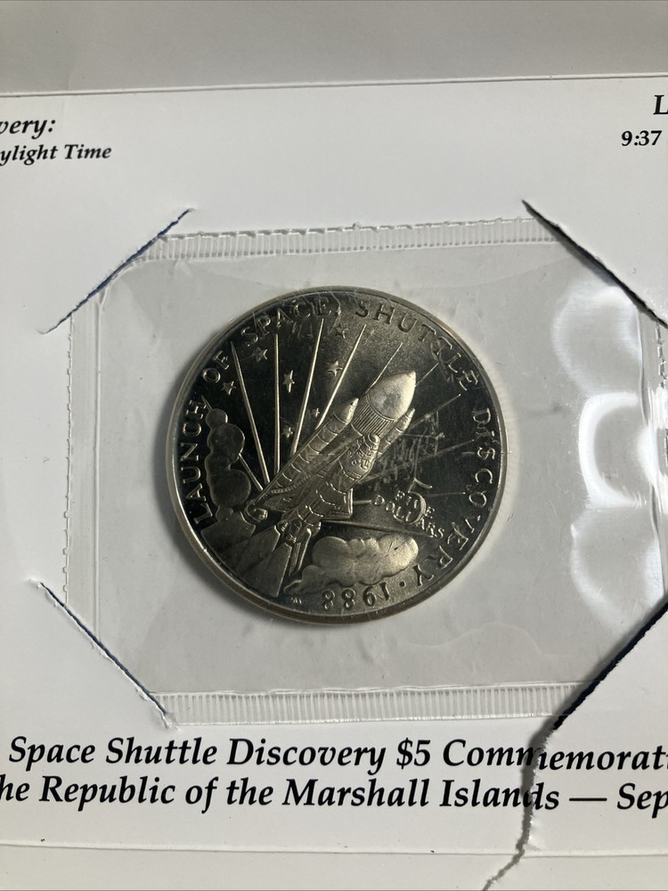 Space Shuttle Discovery Marshall Islands $5 Commemorative Coin & Folder