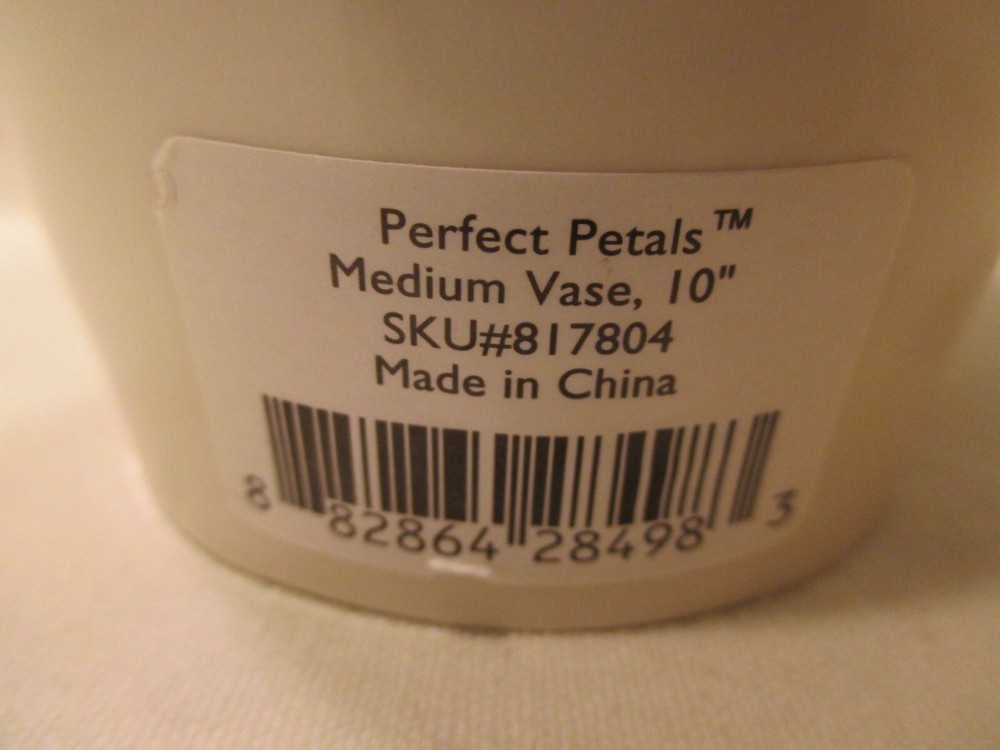 Lenox Perfect Petals Medium 10" Vase with Box