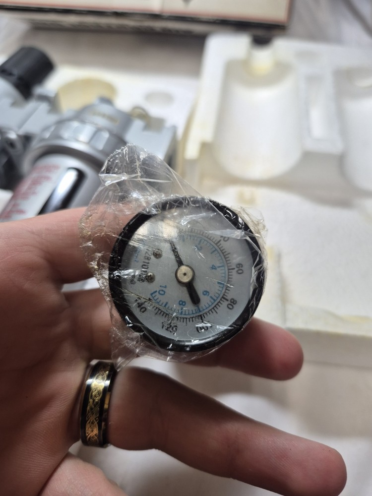 Mid Flow Air Moisture Filter Regulator Oiler Separator Lubricator Combo