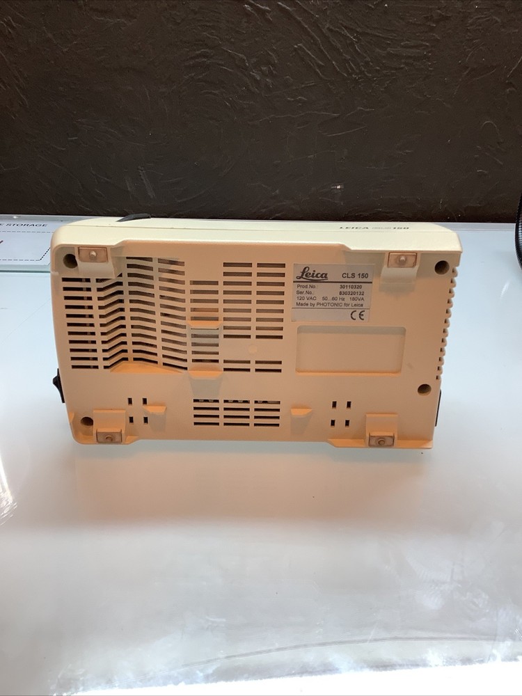 Leica CLS 150 Microscope Light Source W/Dual Head And Light Ring