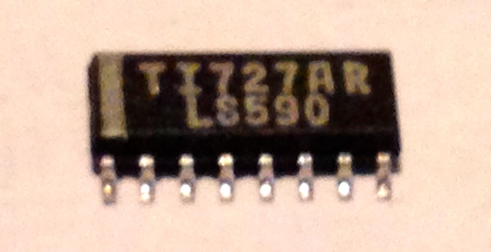 T.I. 74LS590 SMD  - NOS