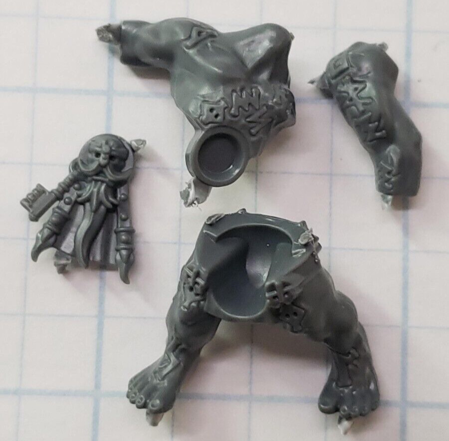 Warhammer Fyreslayers Bits Battlesmith Torso Legs w Tabard