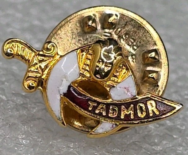 Vintage Tadmor Shriner Masonic Enamel Lapel Pin