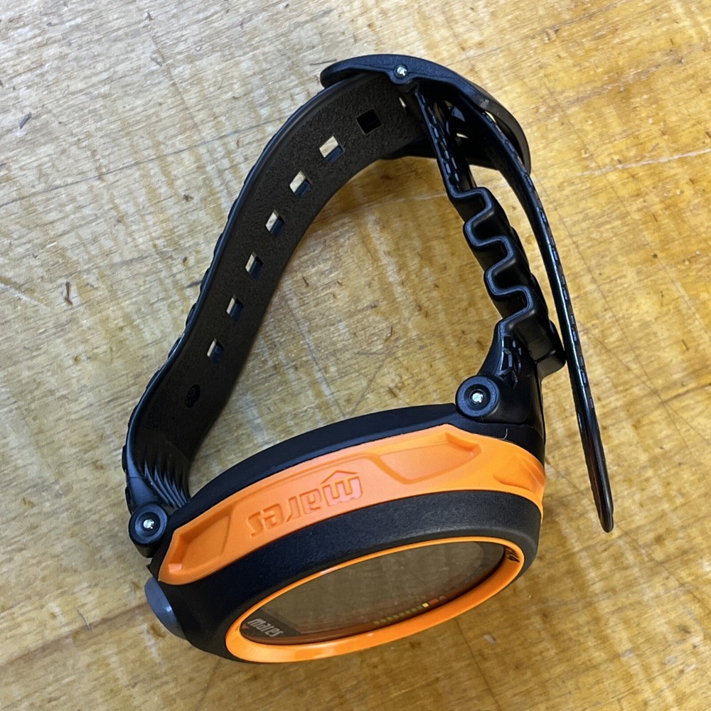 Mares PUCK 4 Wrist Dive Computer - Black/Orange - 414149-BKOR