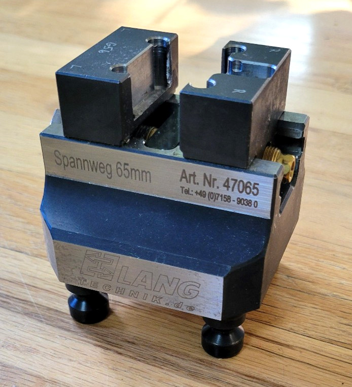 5-Axis Vise Lang Makro Grip 46 Self-Centering CNC 47065 – 46mm Jaw - w/ Pullstud
