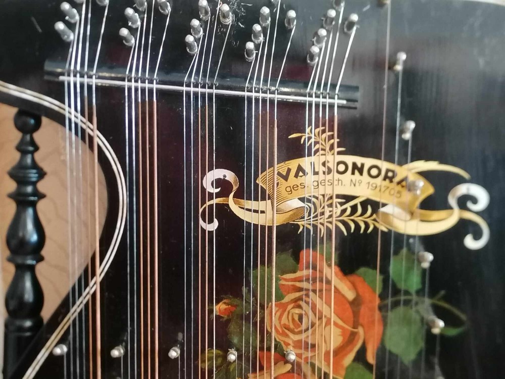 ARPA DA TAVOLO O CETRA