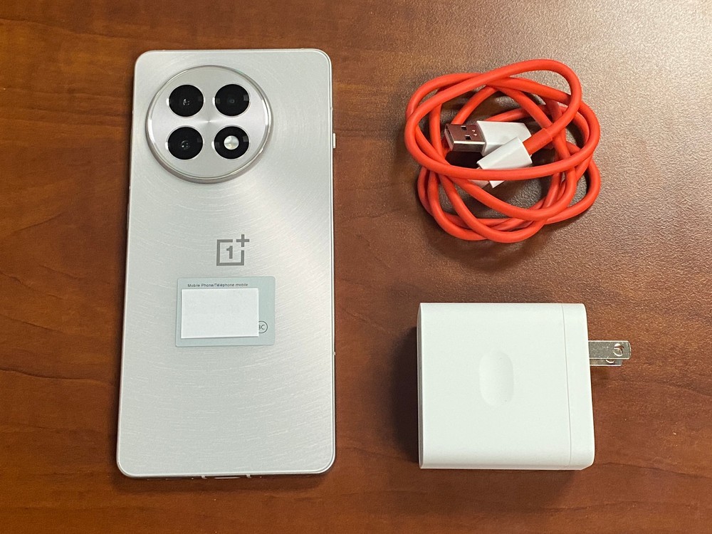 OnePlus 13R - 256 GB Storage - 12 GB RAM - Unlocked - Open Box Return