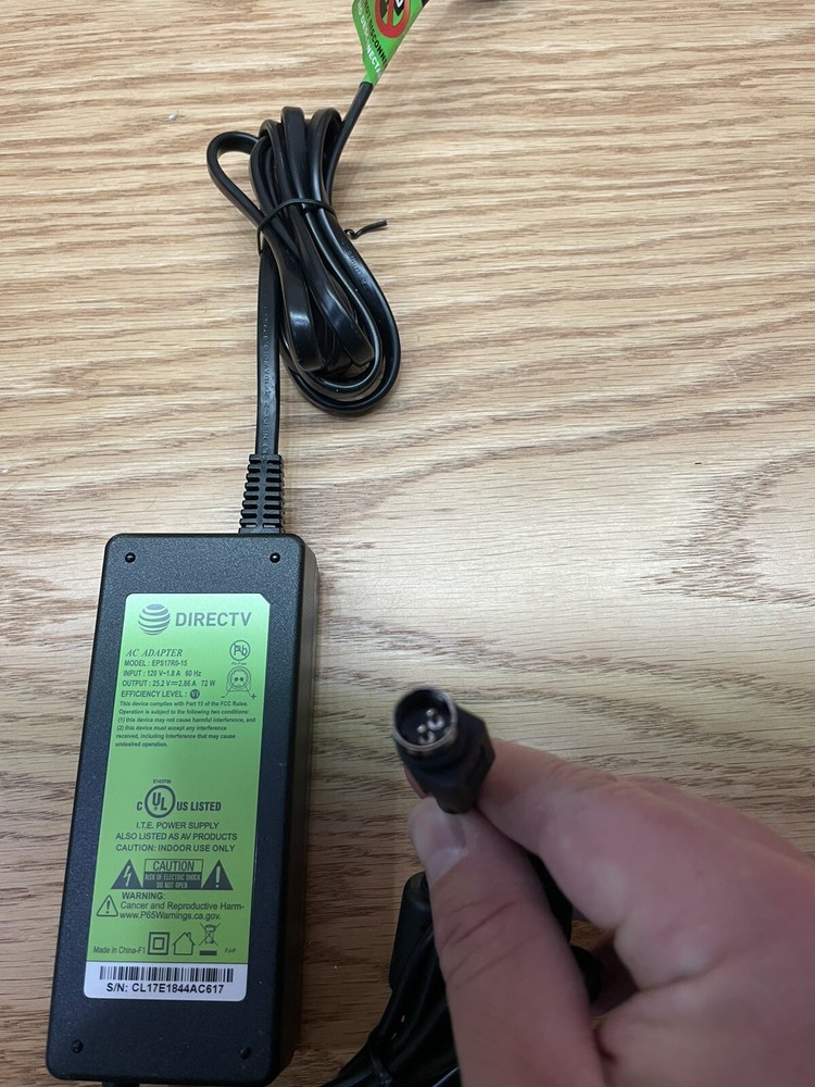 DIRECTV AC Adapter model Eps17R0-15