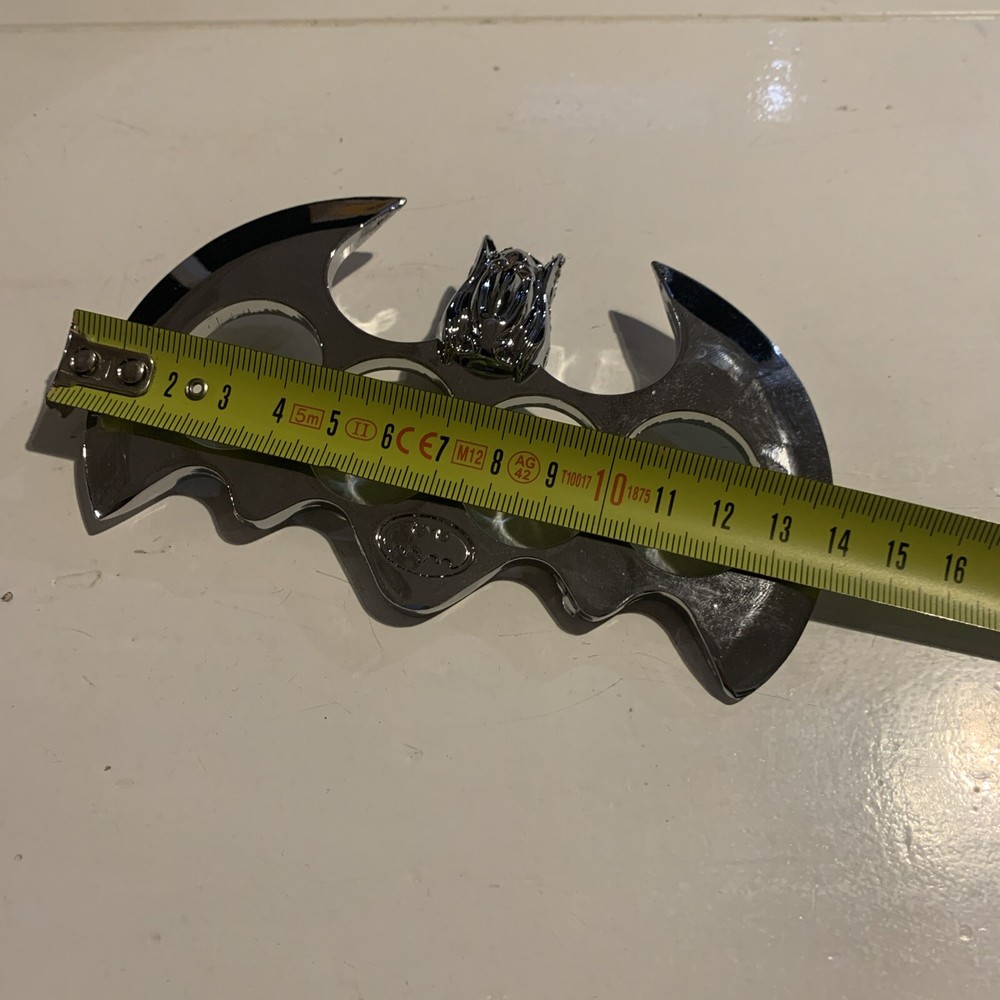 Batman Hand Gorgeous Silver Item
